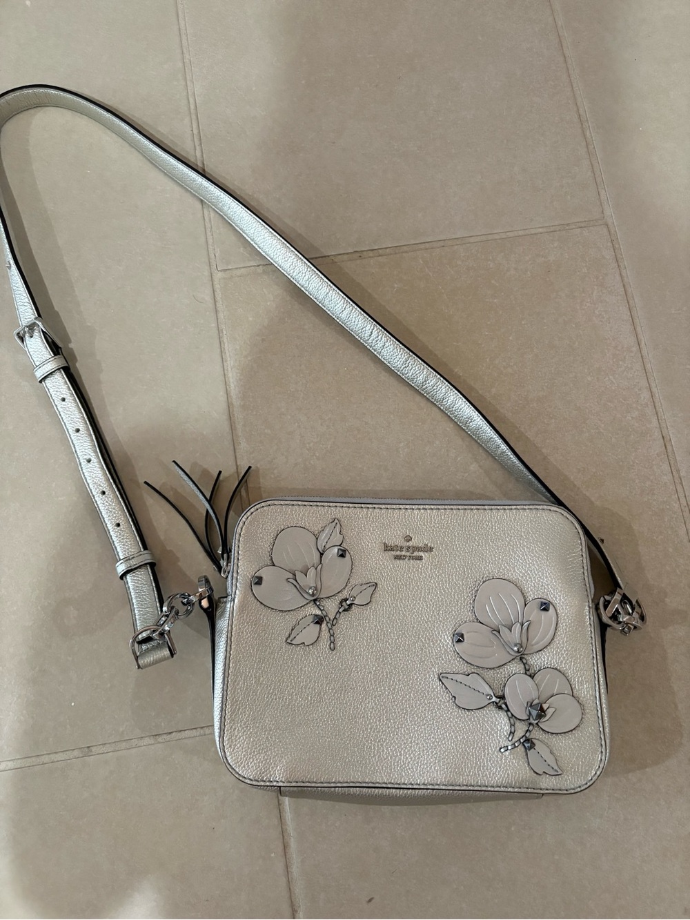 Kate Spade Silver Pebbled Leather Floral Appliqué Camera Crossbody Bag